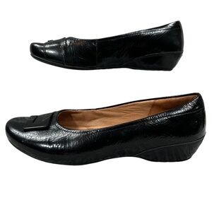 Clarks Artisan Black Patent Leather Slip-On Ballet Flats Shoes Size 6.5